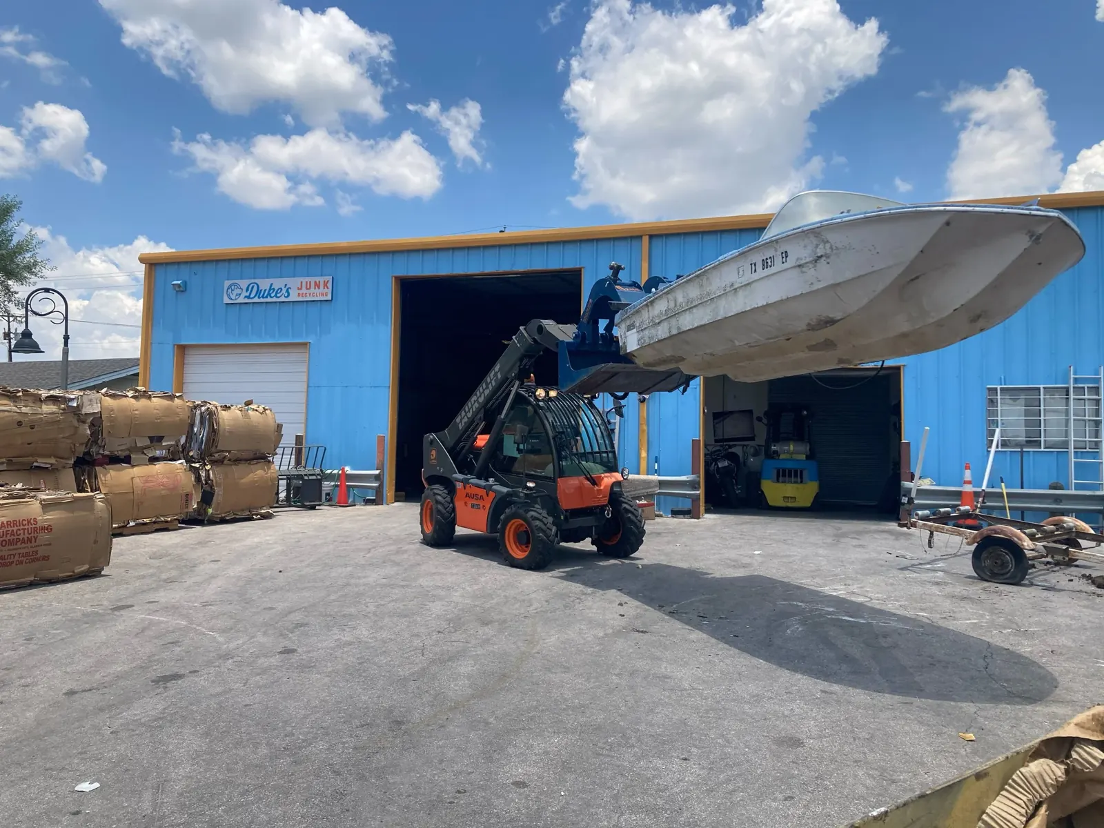 Landfill near me in Austin, TX — Duke's Junk Recycling dump & dumpsite alternative drop-off yard on Burnet Road serving Manor, Pflugerville & Round Rock